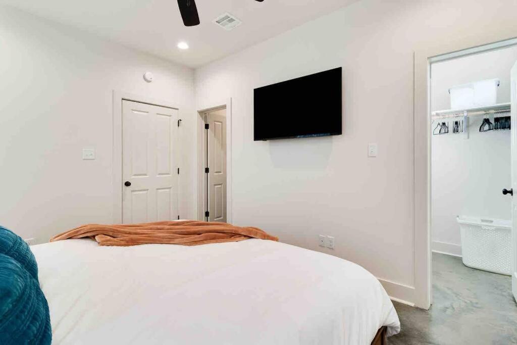 Apartment Jazz House*king Bed*lux Matt*coffee Bar Lafayette
